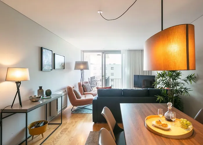 Insight Cedofeita- Parking, Balconies & Ac Apartman