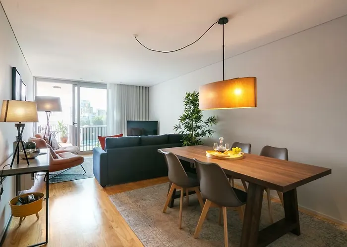 Insight Cedofeita- Parking, Balconies & Ac * Porto