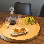 Insight Cedofeita- Parking, Balconies & Ac Apartman