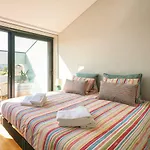 Insight Cedofeita- Parking, Balconies & Ac Apartman