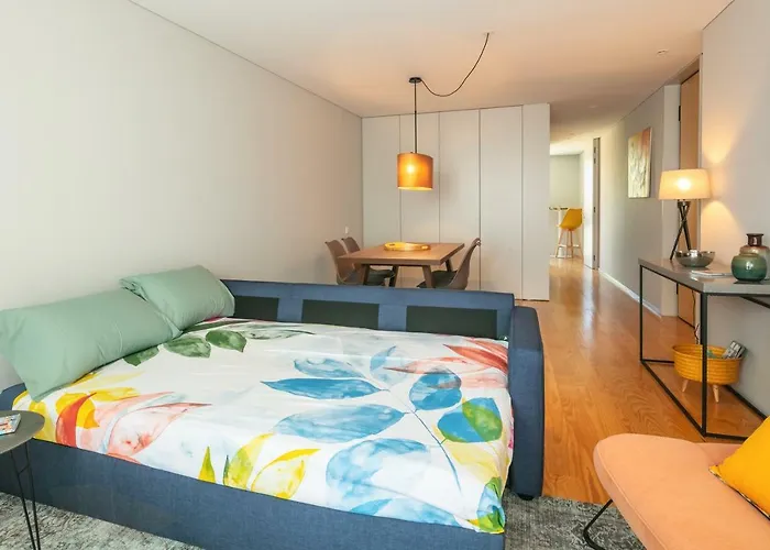 Insight Cedofeita- Parking, Balconies & Ac * Oporto
