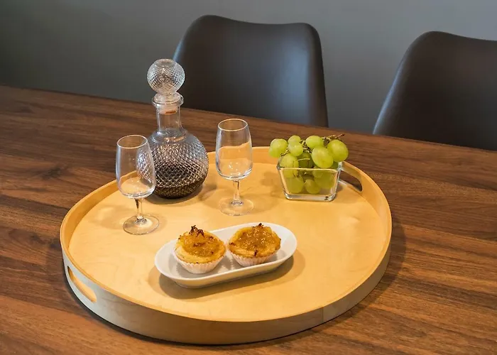 Insight Cedofeita- Parking, Balconies & Ac Appartement