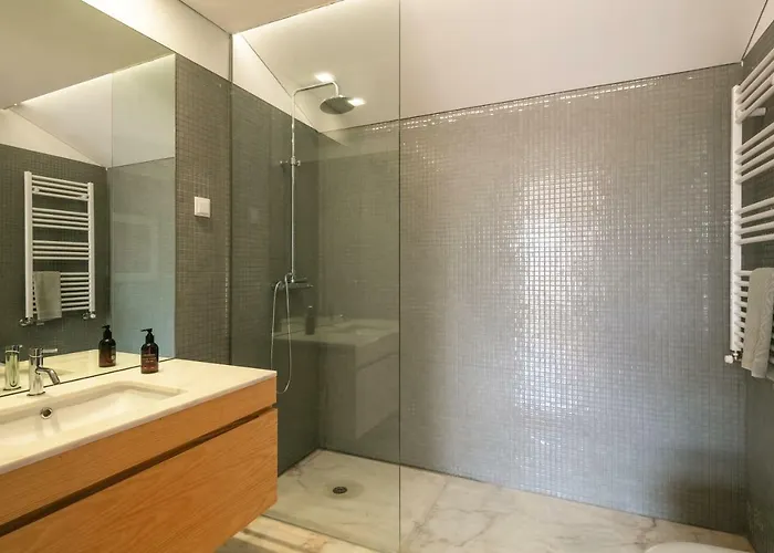 Insight Cedofeita- Parking, Balconies & Ac Appartement *