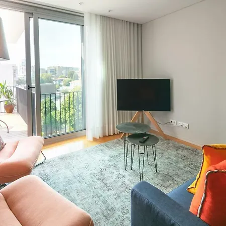 Insight Cedofeita- Parking, Balconies & Ac