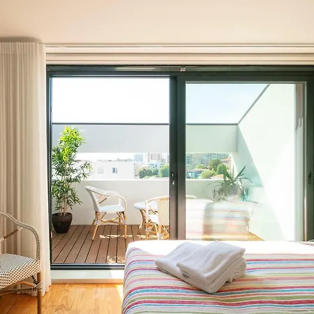 아파트 Insight Cedofeita- Parking, Balconies & Ac