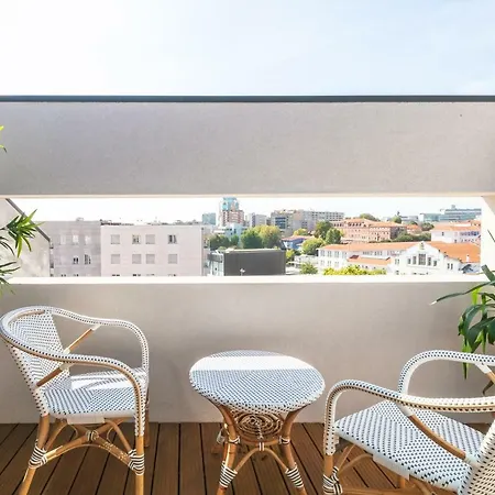 Insight Cedofeita- Parking, Balconies & Ac Oporto