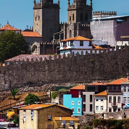 Apartment Insight Cedofeita- Parking, Balconies & Ac *