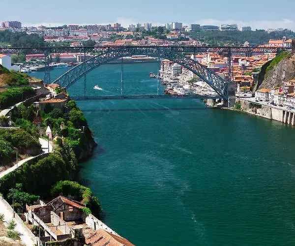 Insight Cedofeita- Parking, Balconies & Ac דירה