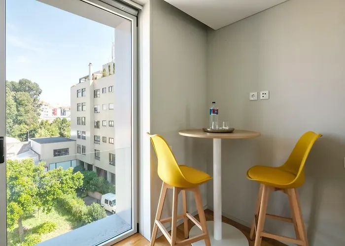 Insight Cedofeita- Parking, Balconies & Ac דירה פורטו